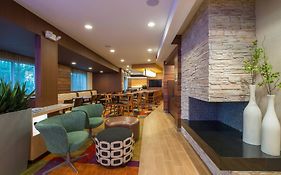 Fairfield Inn & Suites Northwest  3*